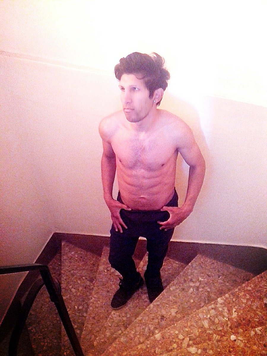 LeoVieraOk's tweet photo. #Model2016 #PH : #JoseViera :) https://t.co/Eyk3Trsk1D
