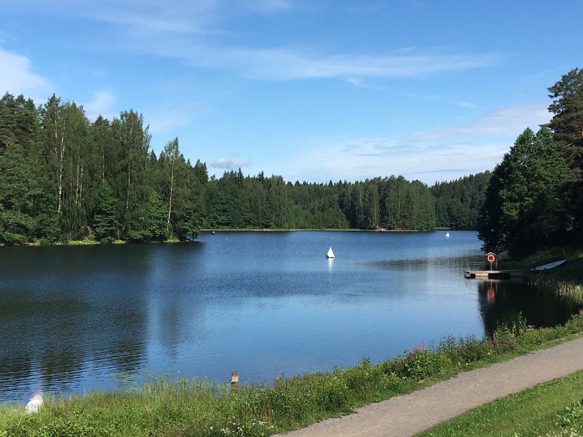 Ahvenisto's tweet photo. Apparalla nyt uintirata järvessä. 700m laiturilta kierros ja takaisin. 500m kolmio #avovesiuinti #uinti #hämeenlinna https://t.co/u6z61UkVBB