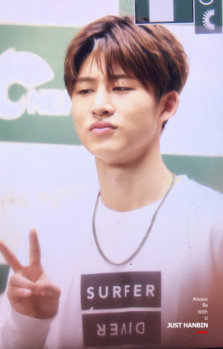 JUST_HANBIN's tweet photo. 160709 광주 NEPA
잔망 터져 미쳤나바 엉엉 
오늘 누나도 꼭꼭 기억할게 💕
#한빈 #비아이 #hanbin https://t.co/jR7E5peyBu
