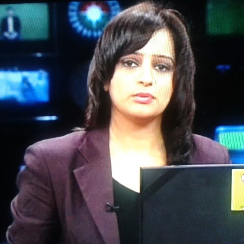 rouchigaurav's tweet photo. #Etvnationalbulletin #Watchmelive #At2pm
देखिए दोपहर 2 बजे ‘राष्ट्रीय समाचार’ मेरे साथ ईटीवी के सभी हिन्दी चैनल्स पर https://t.co/rNweFXUQiZ
