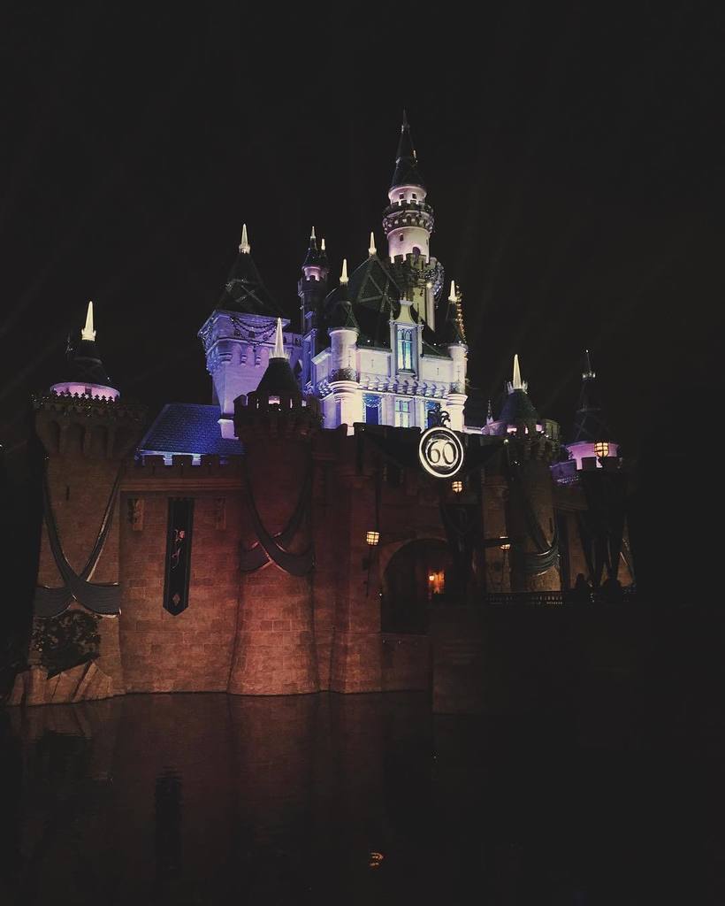 Patrickrazzi's tweet photo. When you wish upon a star, makes no difference who you are... ⭐️✨ #Disneyland60 #SleepingB… https://t.co/YRggXSzHWk https://t.co/7jKUn52hbm