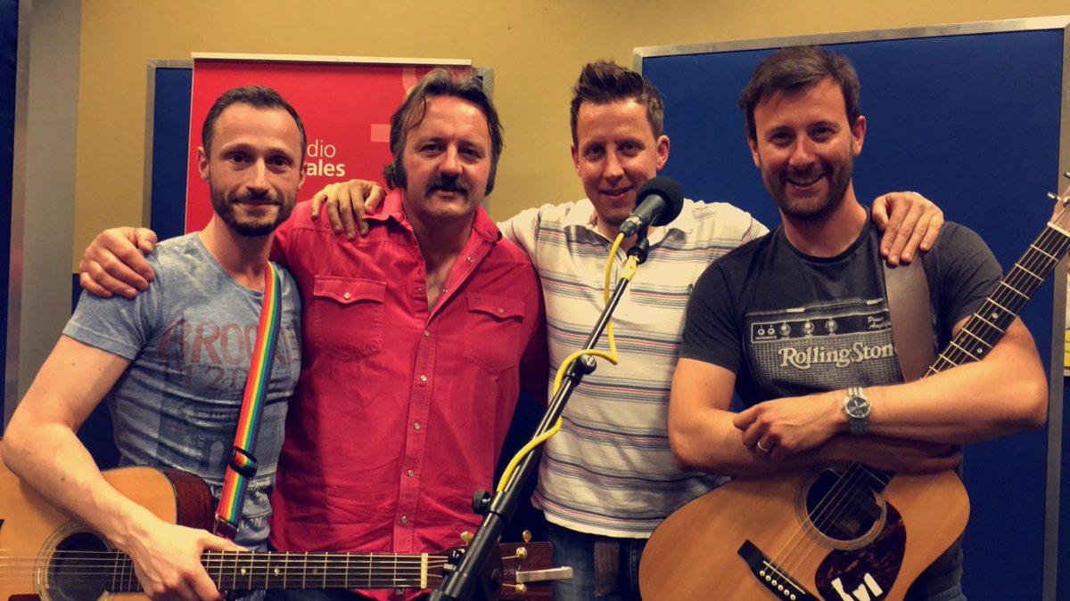ChrisKorkey's tweet photo. On my show today @MikeBubbins @gdavies and @voxsandm @sacha_wiener 👍🏼 4pm @BBCRadioWales TODAY https://t.co/UasJEOovw3