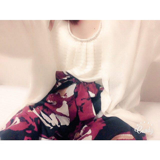 kd_ks18's tweet photo. 行ってきまし。
ちょっと、気持ち髪巻いた
#fashion
#slitpants
#SLY
#TGA16 https://t.co/G3WLYEXCzQ