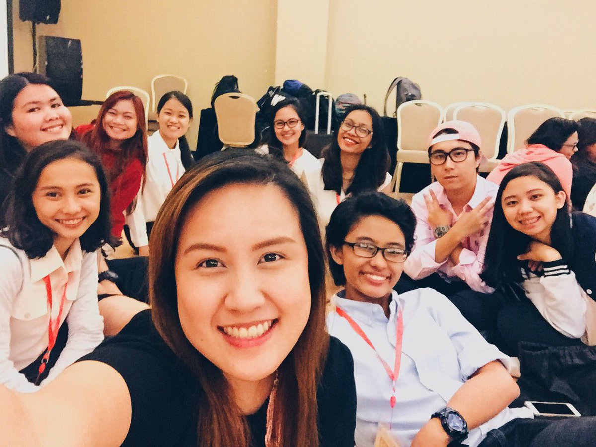 msanagabrielle's tweet photo. Boy Over Flowers 🌺🌻💐🌸🌷🌹 #SOCCLTS2016 #USTOSA https://t.co/ZHFFzUsYrr