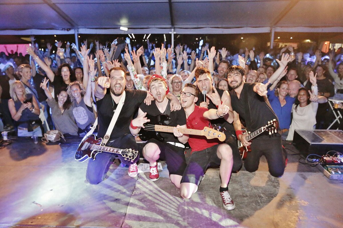 HEEMSKERRUUUÛÛÛK!  YOU ROCKED! Thanks for the love. <a href="/BroekpolderHK/">BroekpolderHeemskerk</a>