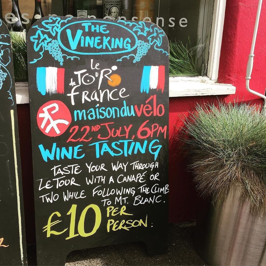 Maisonduvelouk's tweet photo. WINE TASTING / TOUR DE FRANCE - summers here! 22nd July #reigate #winetasting #winetime @thevineking #lesbourneroad… https://t.co/lFuCqU9Wbj