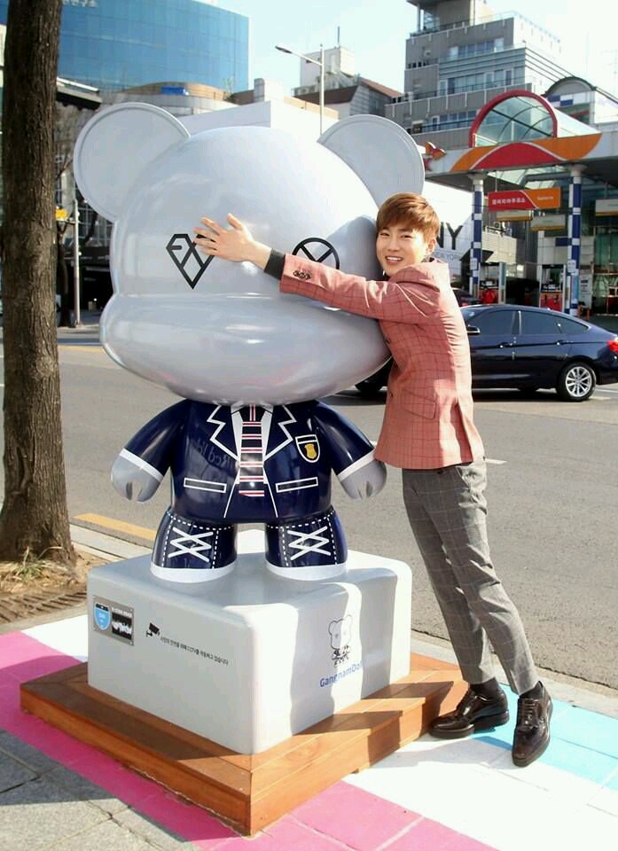 theillusion11's tweet photo. Hug me please😂😂 https://t.co/Rfffjx6clD