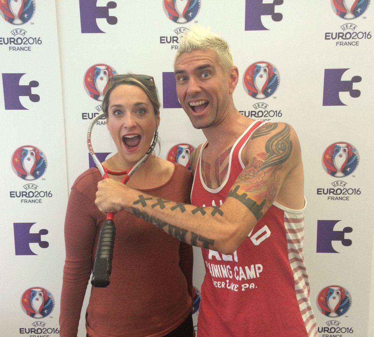 WeekendAMVMTV's tweet photo. We have contortionist Alakazam @Thehumanknot @SaturdayAMTV3 @LayaHealthcare @cityspectacular #CorkCity https://t.co/Id1r53gH3I