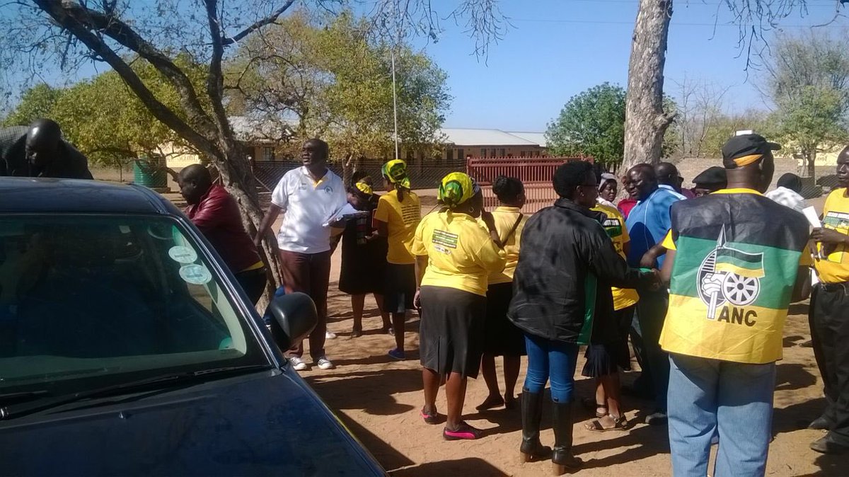 ANCLimpopo's tweet photo. #ANCeveryday #ANCVolunteers on a voter contact campaign in Ward 9, Giyani this morning #EveryWard #EveryVillage https://t.co/1CnVRFqzU7