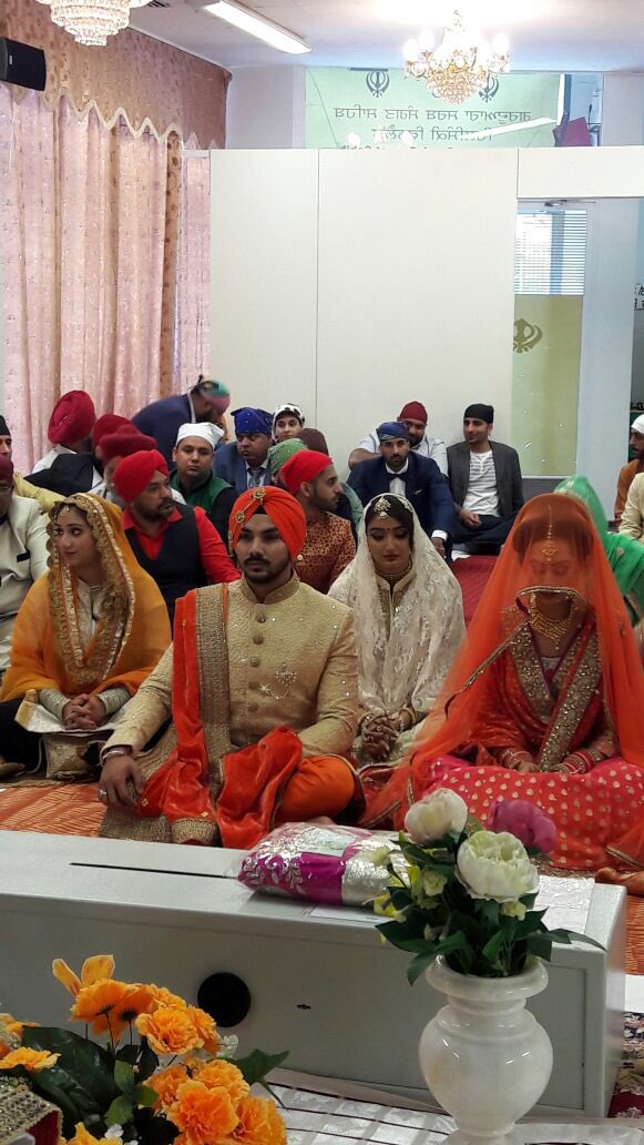 MikaSingh's tweet photo. Congratulations to my nephew @gurdeepmehndi &amp; Jessica on their marriage &amp;Bohat Bohat mubarkan to @dalermehndi bhaji🙏 https://t.co/8yeCFAogK8