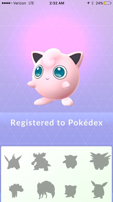 I just wandered like 5 blocks around the arts district looking for Pokemon, this.... https://t.co/CiAoRM4qko