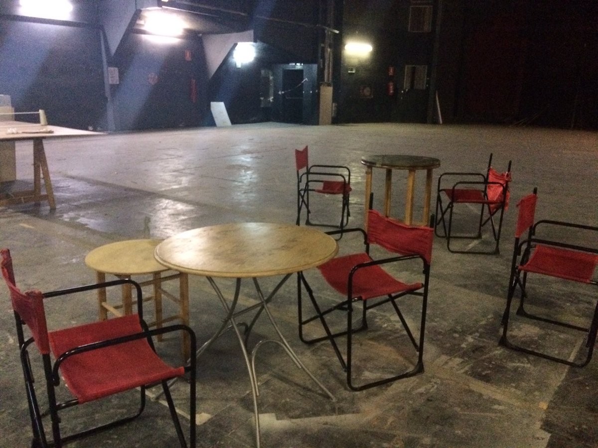 CasaRojaLav's tweet photo. Esta tarde a partir de las 19h en Casa Roja Lavapiés tenemos cafeta. !Pásate a conocer el espacio y la gente! https://t.co/wXZYvWjbuZ