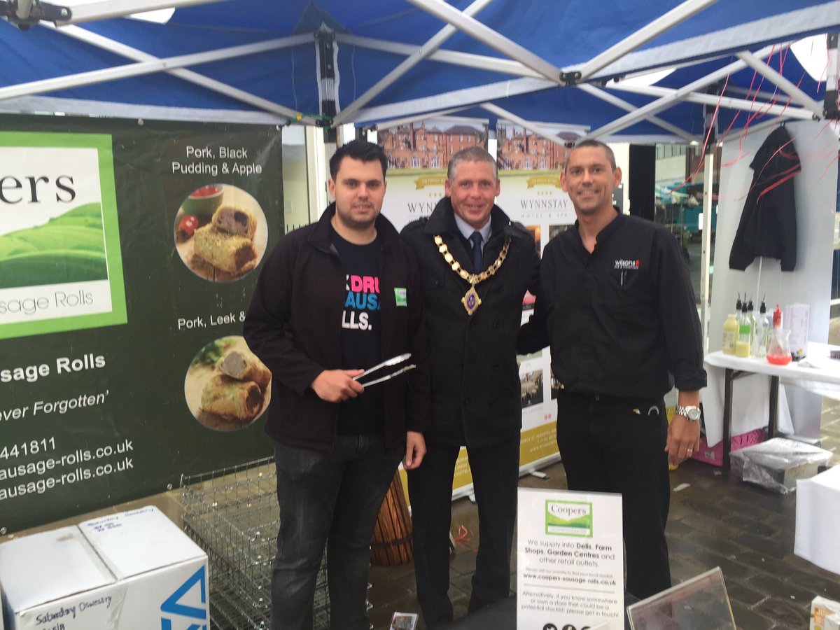 PaulMilner_'s tweet photo. Coopers Quality Sausage Rolls &amp; Wilsons Cocktails are supporting todays #Oswestry Food &amp; Drink #Festival @OswestryTC https://t.co/dB5ylKx4Pi