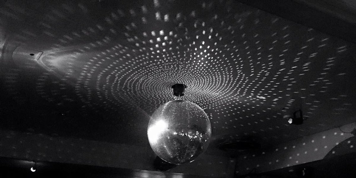 barsinatras's tweet photo. Sunderland's only dedicated #karaoke bar 7 days a week

#Sunderland #bar #nightlife #holmeside   #karaokenight https://t.co/V6RMPSPknD