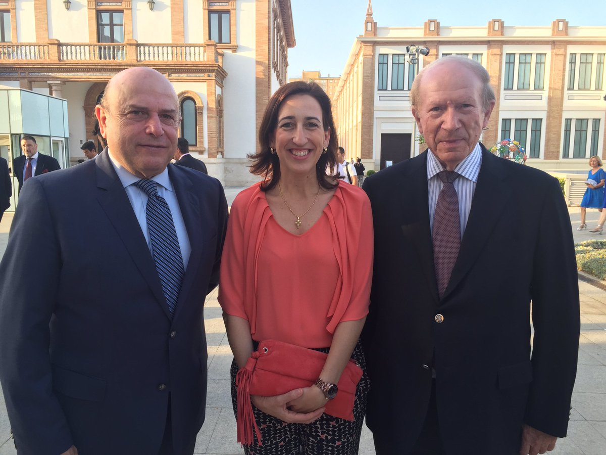 ESESAIMF's tweet photo. Gracias a todas las autoridades y patronos de la Fundación ESESA que ayer nos acompañaron en nuestra #ClausuraEsesa https://t.co/b3asjdTzhD