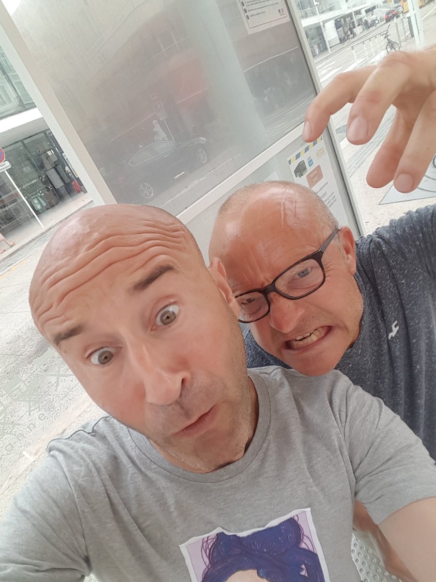 Mark_Levengood's tweet photo. Det här är ingen trevlig bild. 
Men i Sverige idag blir oskyldiga folkdansare ofta hotade.

#sdsägersanningen https://t.co/hzbZ6rk28J