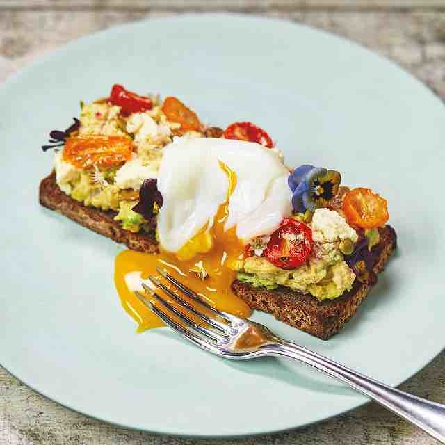 mikereidchef's tweet photo. Brunch time @mrestaurants_ #MVictoriaSt Smashed Avocado | Rye | Goats Curd | Pumpkin Seeds | Tomatoes #breakfast #b… https://t.co/7UNXJmI9iv