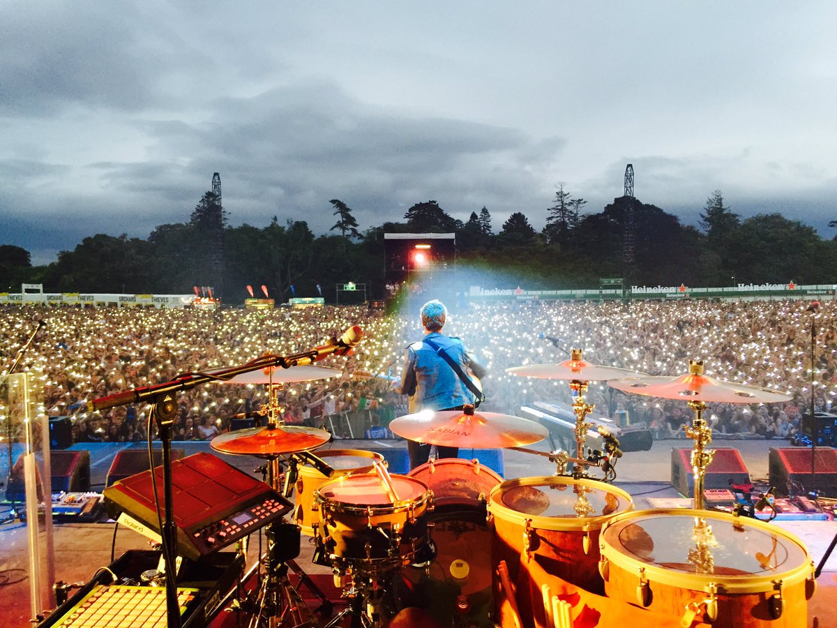 Kodaline's tweet image. To all 38000 of you THANK YOU for making last night the best night of our lives VSMJ 🇮🇪🇮🇪🇮🇪❤️❤️❤️