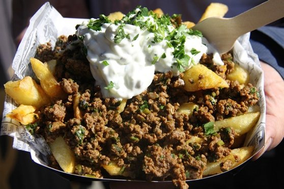 MyHotChip's tweet photo. Try the Hot Chip Turkish Delight - crispy spiced lamb with Arabian dust, tzatziki, and green olives.#MyHotChip https://t.co/EKFo4Wb2Er