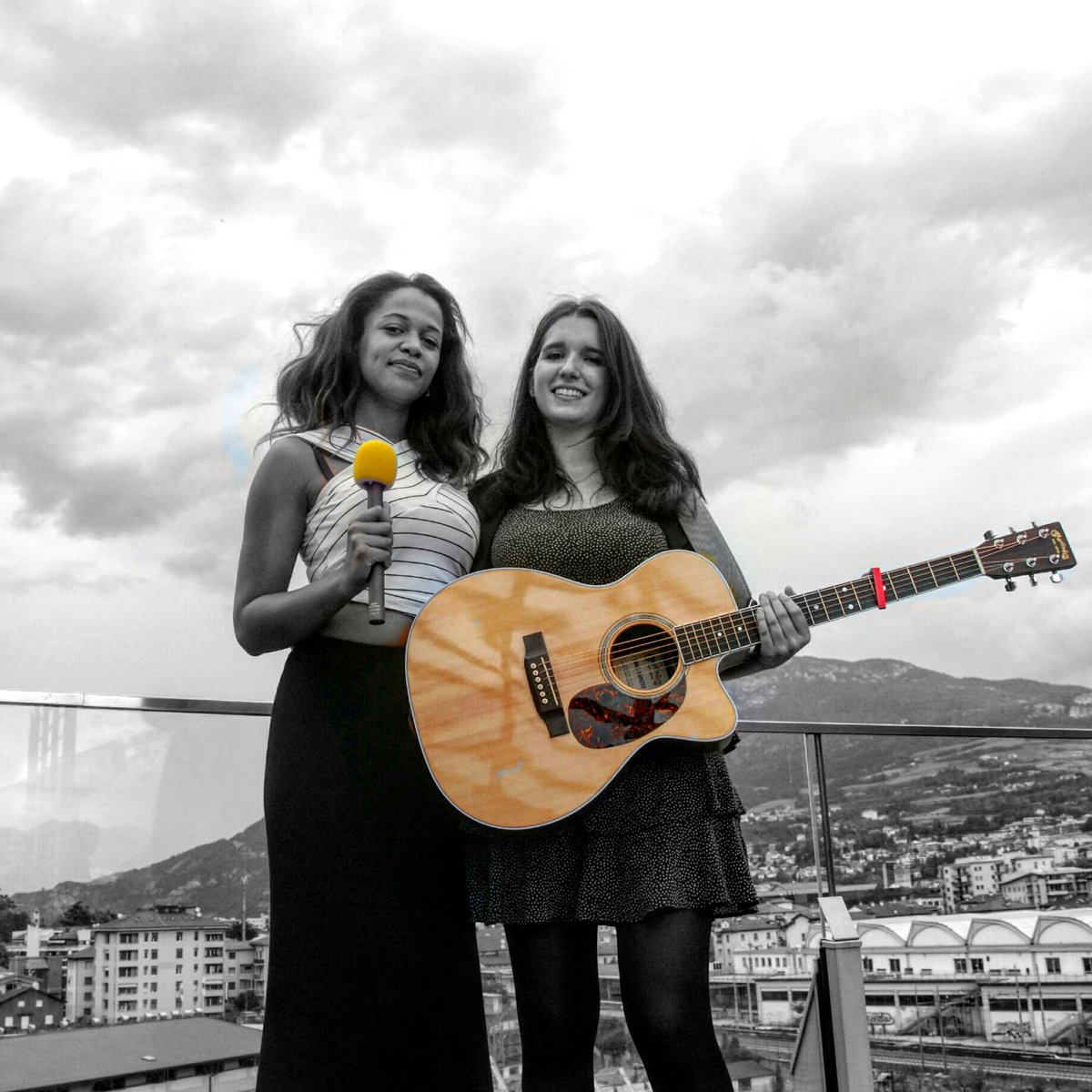 ste_zaza's tweet photo. @giuliam0909 on #BalconyTV!
#songwriter #weak
BEHIND THE SCENES https://t.co/qjK937QLed
SHOW https://t.co/1TYh1CAn4G https://t.co/XU9eYsYJko