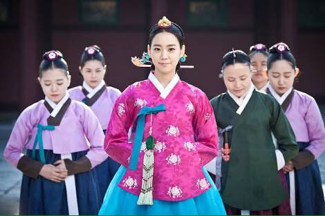 korea_Drama_OST's tweet photo. お美しい✨😍 https://t.co/jNFYBnQiNN