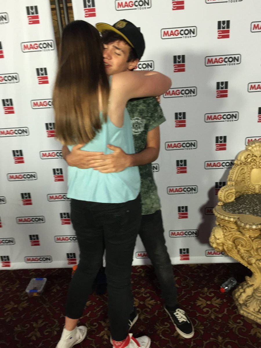 AMcculloch12's tweet photo. @AaronCarpenter love you💖
#MagconDownUnder https://t.co/wTGLY6K1nO