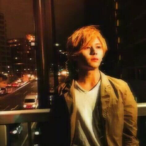 ym_ryo059's tweet photo. ■□

　　　↷

あんなに無邪気に言えた気持ちを

　　　　･･･┈┈　ＦＬＯＷ　❔❓

　　胸にしまい込んで　　 ＿＿＿

■□ https://t.co/h0wnC0nZB3