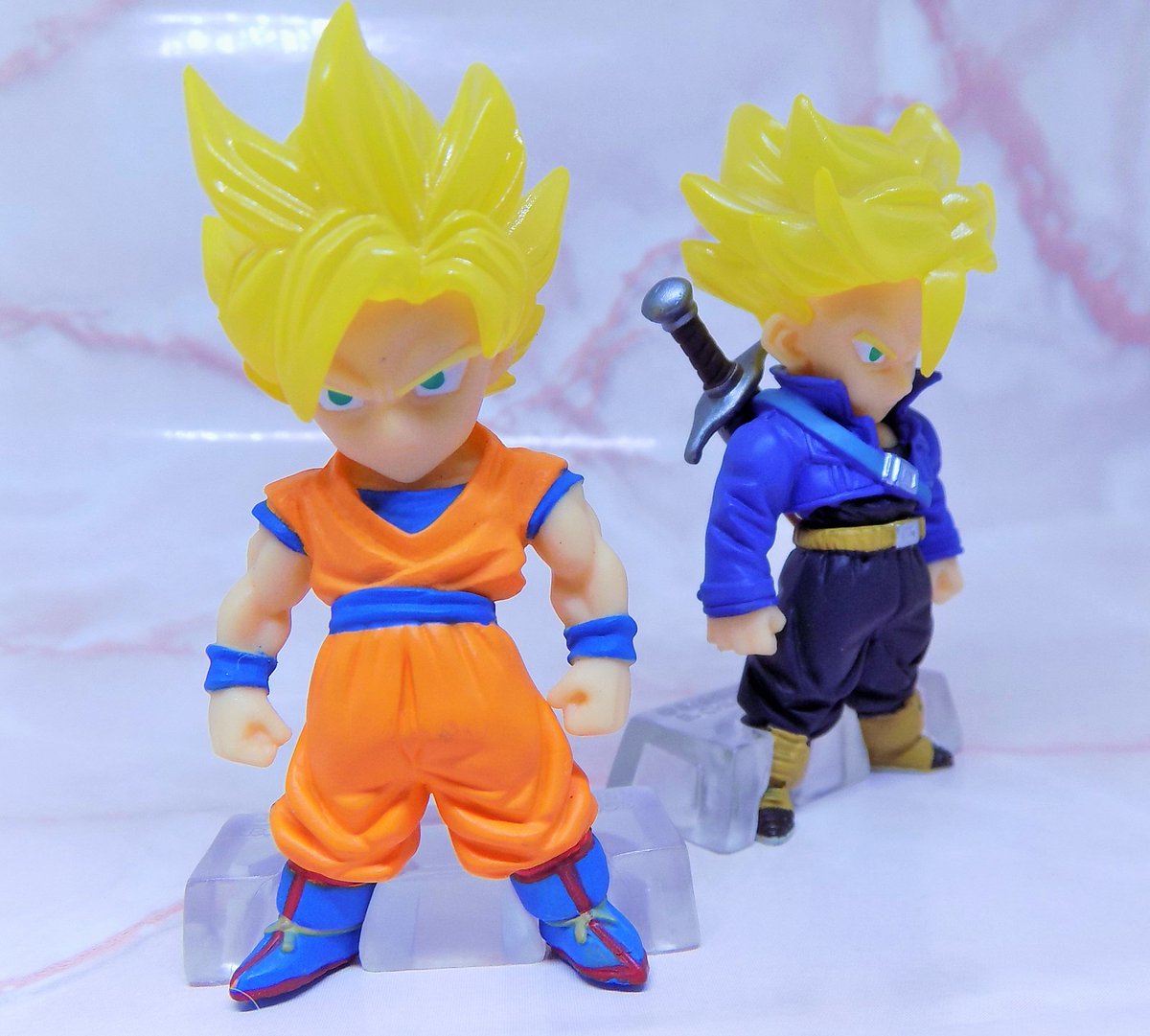 ドミオ いや マジ忙しいのよ V Twitter ドラゴンボール アドバージ 先に書いたようにシクレはスーパーサイヤ人トランクス 俺は1box一番奥だった 塗装も細かい処まで塗装されてるしブロリーの迫力は凄い 箱でキャラ選べるから見つけ次第好きなキャラを購入