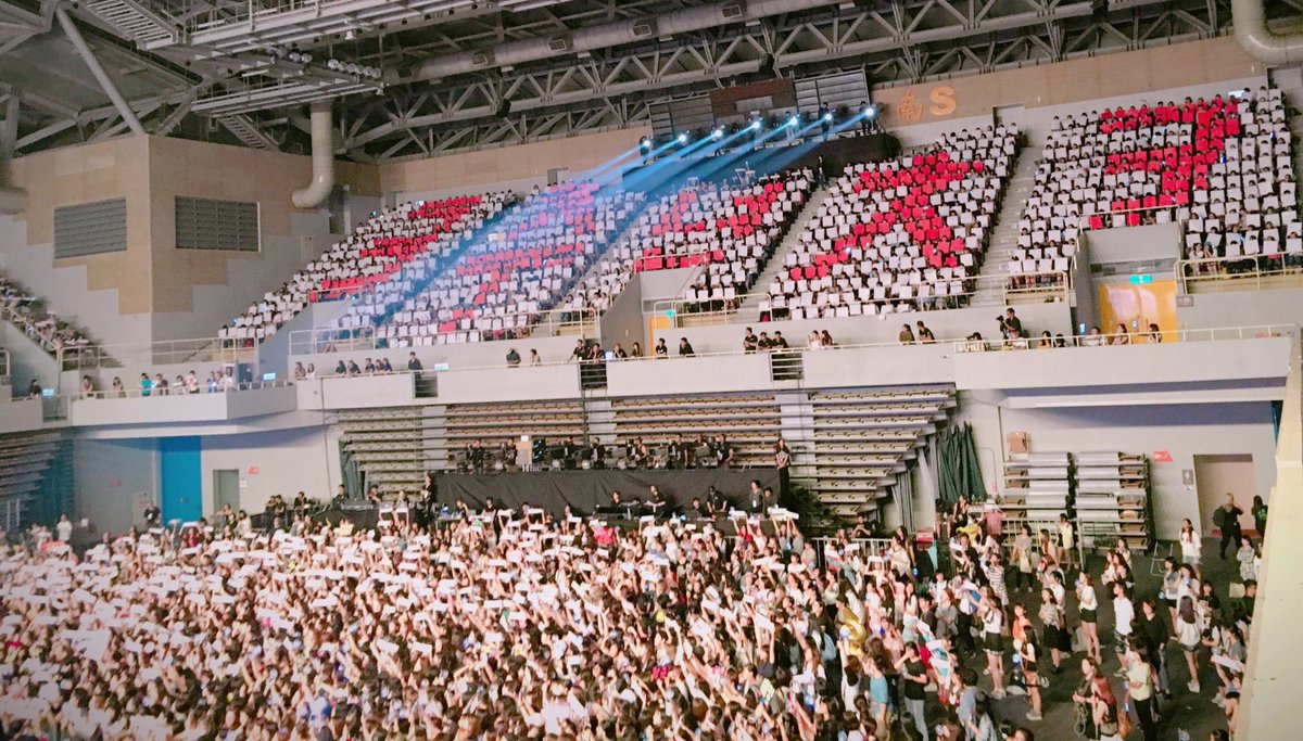 nashi0130's tweet photo. ARMYdayπ
#λ°©νμλ
λ¨ #loveBTS
#3YearsWithArmy #forever
#happyARMYday https://t.co/5AKFB8ZDl5