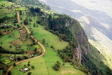 KResearcher's tweet photo. Kerio Valley escarpment is a good site for cable cars. #TembeaKenya https://t.co/mwwerfAtul