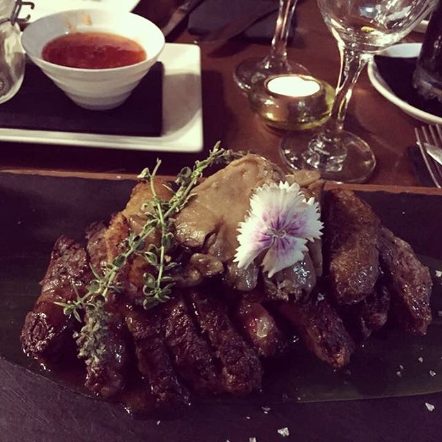vianabcn's tweet photo. Porque es sábado, date un capricho...
#vianabcn #barcelona #beef #yummy #delicious #restaurante https://t.co/RarwPMqwqc