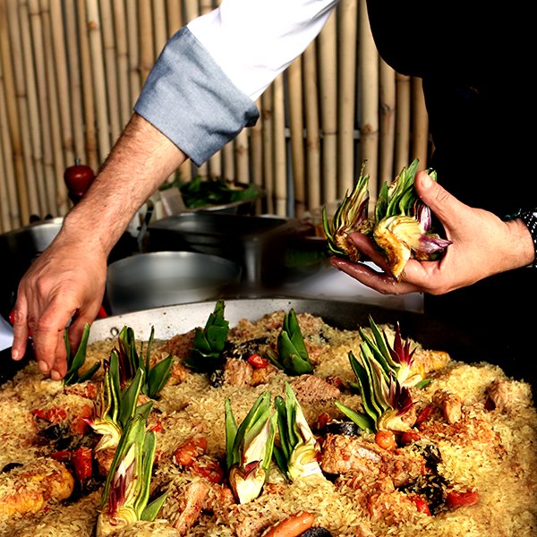 RoquetaMX's tweet photo. ¿Ya tienes plan para la comida? que tal nuestra nueva paella en Roqueta Santa Fe, ¡no te las puedes perder! https://t.co/O7YJrtBBpF