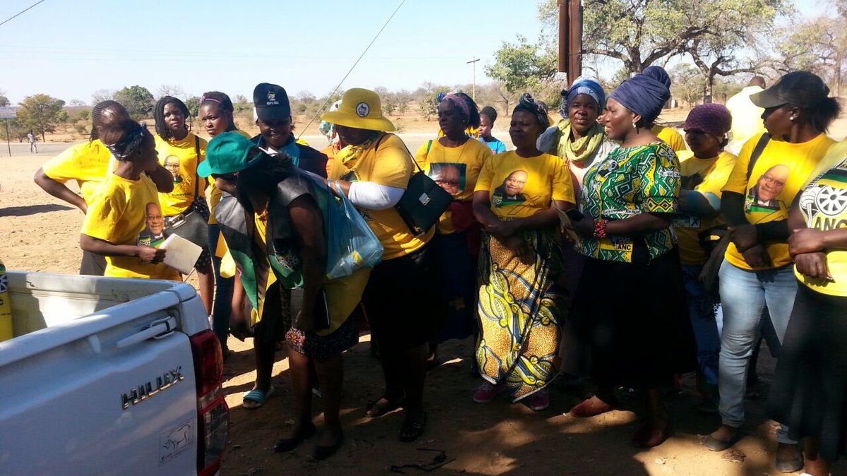 ANCLimpopo's tweet photo. Our volunteers after a day of voter contact in Wards 4 & 16, Letaba. #ANCeveryday #EveryWard #EveryVillage https://t.co/nZVq0TbfwH