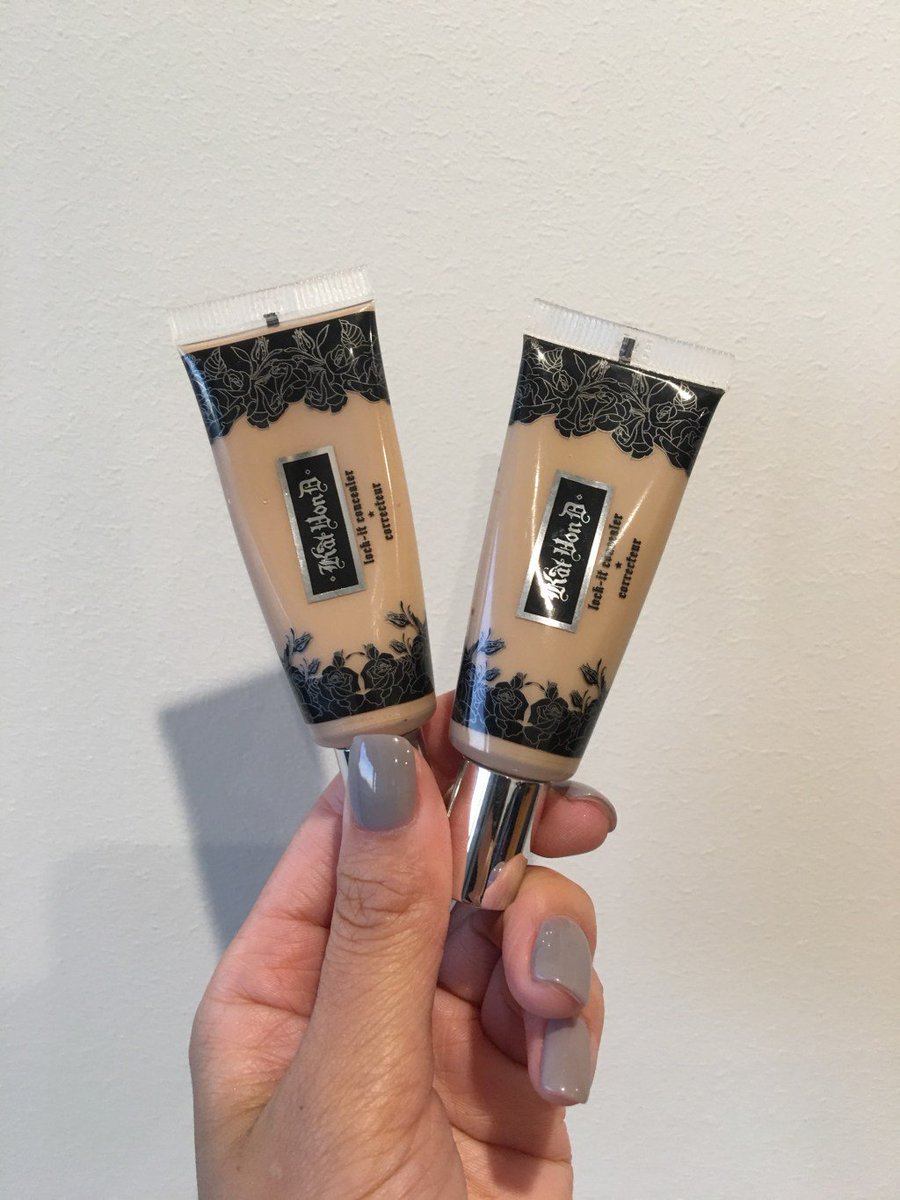 DocOurLife's tweet image. REVIEW: Kat Von D Lock-It Concealer docourlife.com/2016/07/review…