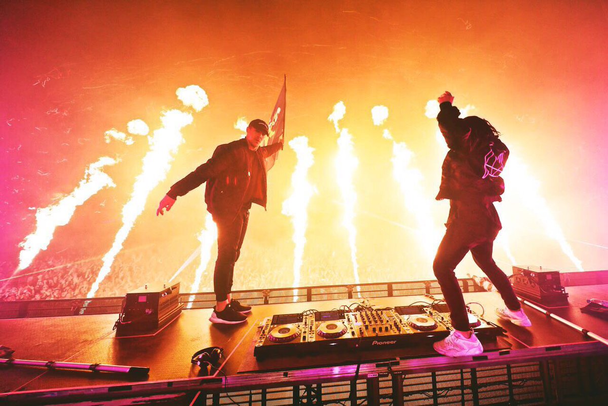 diplo's tweet photo. 🇫🇮 Finland 2016 Jack Ü https://t.co/Je955bvqqD