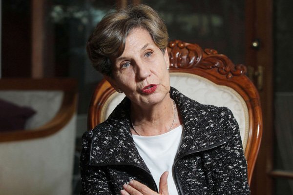 Emol's tweet photo. Isabel Allende: "Estoy dispuesta a ser la candidata presidencial del PS a primarias"  https://t.co/hhpZyear8K https://t.co/m17vrppoTm