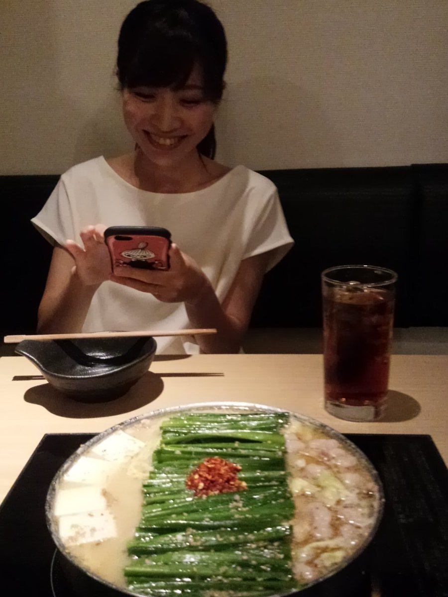 松本 幸祐 Na Tviteru 今からルクアのおおやまのモツ鍋をいただきます それを嬉しそうに写メを撮っている嫁笑 松本 幸祐 Na Tviteru 今からルクアのおおやまのモツ鍋をいただきます それを嬉しそうに写メを撮っている嫁笑