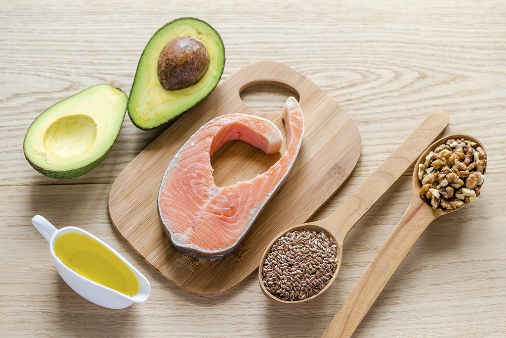 HarvardChanSPH's tweet photo. New research is highlighting the health benefits of unsaturated fats https://t.co/eADjgJl6FQ https://t.co/k8oh0Fk84w