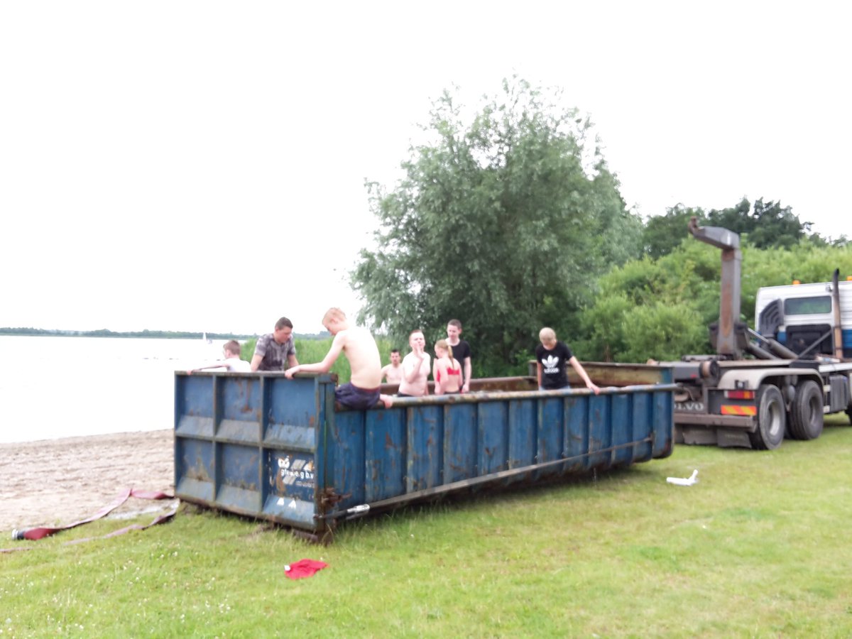 Privézwembad <a href="/KJOefenweek/">KJOefenweek</a>