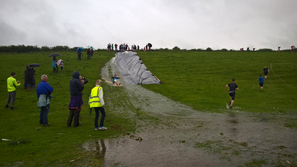 Kerrysr1's tweet photo. wet and slippy day @HolmeHowler but everyone got round. Well done! Not much call on us @kentdale1staid thankfully! https://t.co/zZf9Mhchni