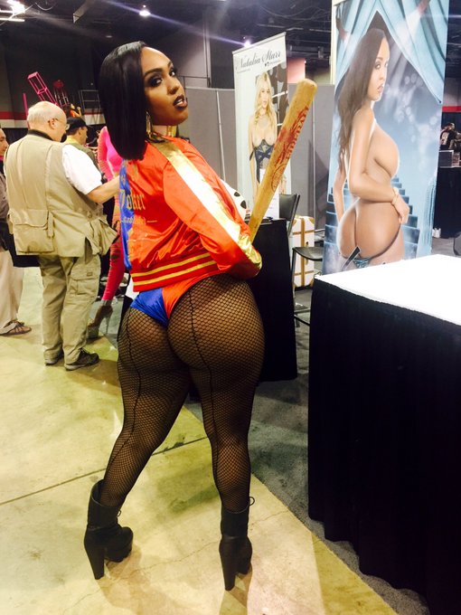 Yesterday at @EXXXOTICA #HarleyQuinn 💋😘 https://t.co/TRVP7AXPW6<a class="tags" target="_blank" title="On Twitter" href="/?out=eyJ0eXAiOiJKV1QiLCJhbGciOiJIUzUxMiJ9.eyJpYXQiOjE3MjEzMTY1OTIsImlzcyI6InR3cG9ybnN0YXJzLmNvbSIsIm5iZiI6MTcyMTMxNjU5MiwiZXhwIjoxNzUyODUyNTkyLCJyZWRpcmVjdF91cmwiOiJodHRwczovL3R3aXR0ZXIuY29tL0VYWFhPVElDQSJ9.SfOOfKTpCF9SLBdwFx7E6-tpCv6pZOeNPHgcpWOc4wpOPR_xyBWS8eTVeBSgZ2_YFw1JaPmJAXW-W9VNjL-2DA">@EXXXOTICA</a><a href="/tag/harleyquinn"class="tags">#HarleyQuinn</a>