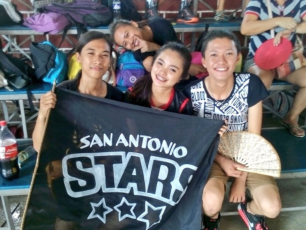 mmmau06's tweet photo. We are shining STARS, we are invincible and we are WHO we are!
#SADPP #VSILSportsfest2016 https://t.co/odFUrC4cxb