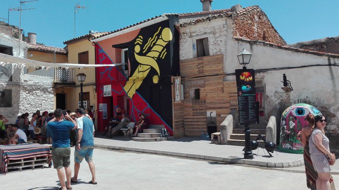 Voir l'image sur Twitter