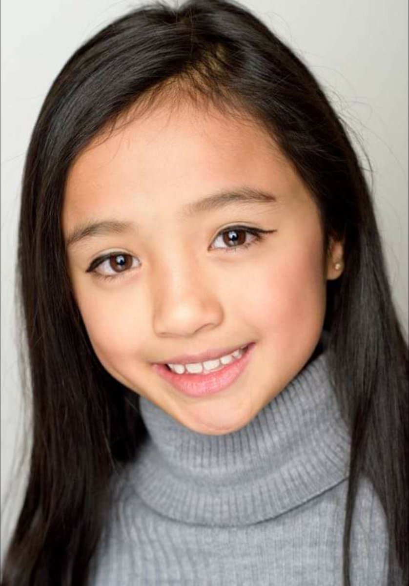 MandaBianca's tweet photo. When ur little sister is already 100x more photogenic than you https://t.co/anH1mQE2YD