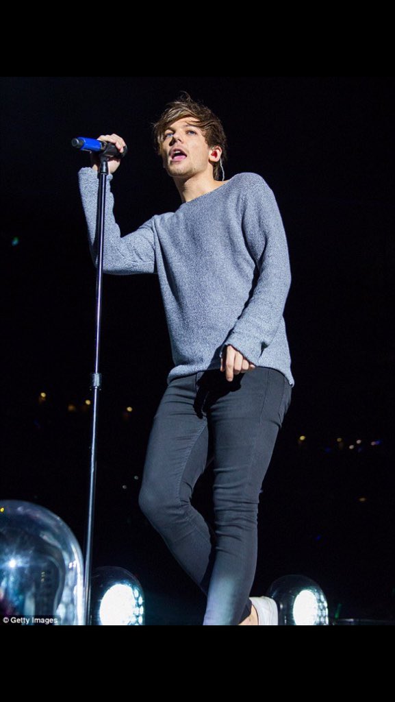 RpgCRV_'s tweet photo. -Louis Tomlinson 
-19 ans 
- @Louisrpgcrv https://t.co/JDjG6E7XO0