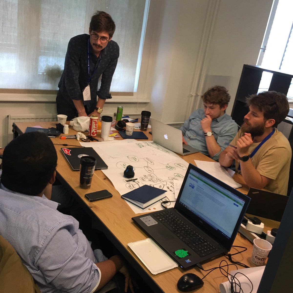 susiwallner's tweet photo. Great to have @ivan_jelusic as a #mentor for #materialsHACK! https://t.co/P2StRx4n5i