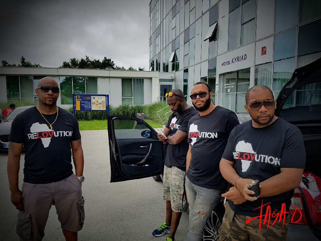 #relovution by Faya-D <a href="/CouvreFeuOff/">COUVRE FEU !!!</a> <a href="/esko237/">Ësko237</a> <a href="/DjPhaxxOfficial/">Dj Phaxx_ CouvreFeu</a> @fabyRoll_up