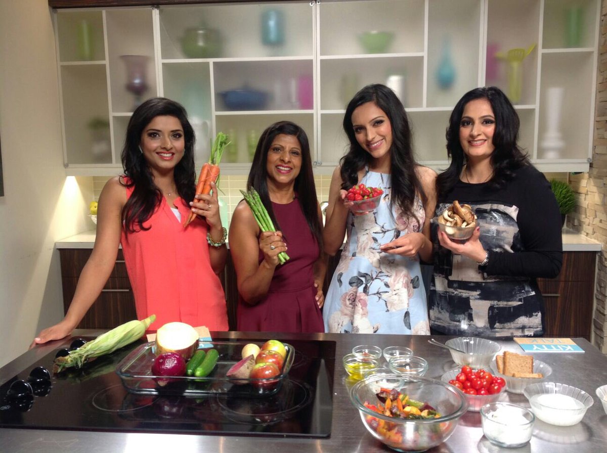 KITTYTALKTV's tweet photo. #CookingLocal with @sunimohan today on @KITTYTALKTV! Tune in @ 3pm @OMNITelevision https://t.co/24NuMTXfRS