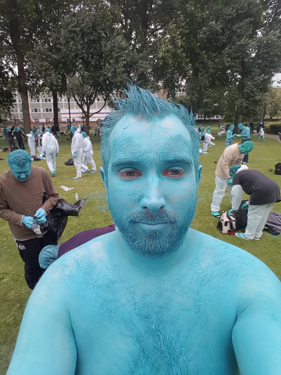 Asda1704D's tweet photo. @hulldailymail #seaofhull #b2blue 😆 https://t.co/4Y9RhPqCeU