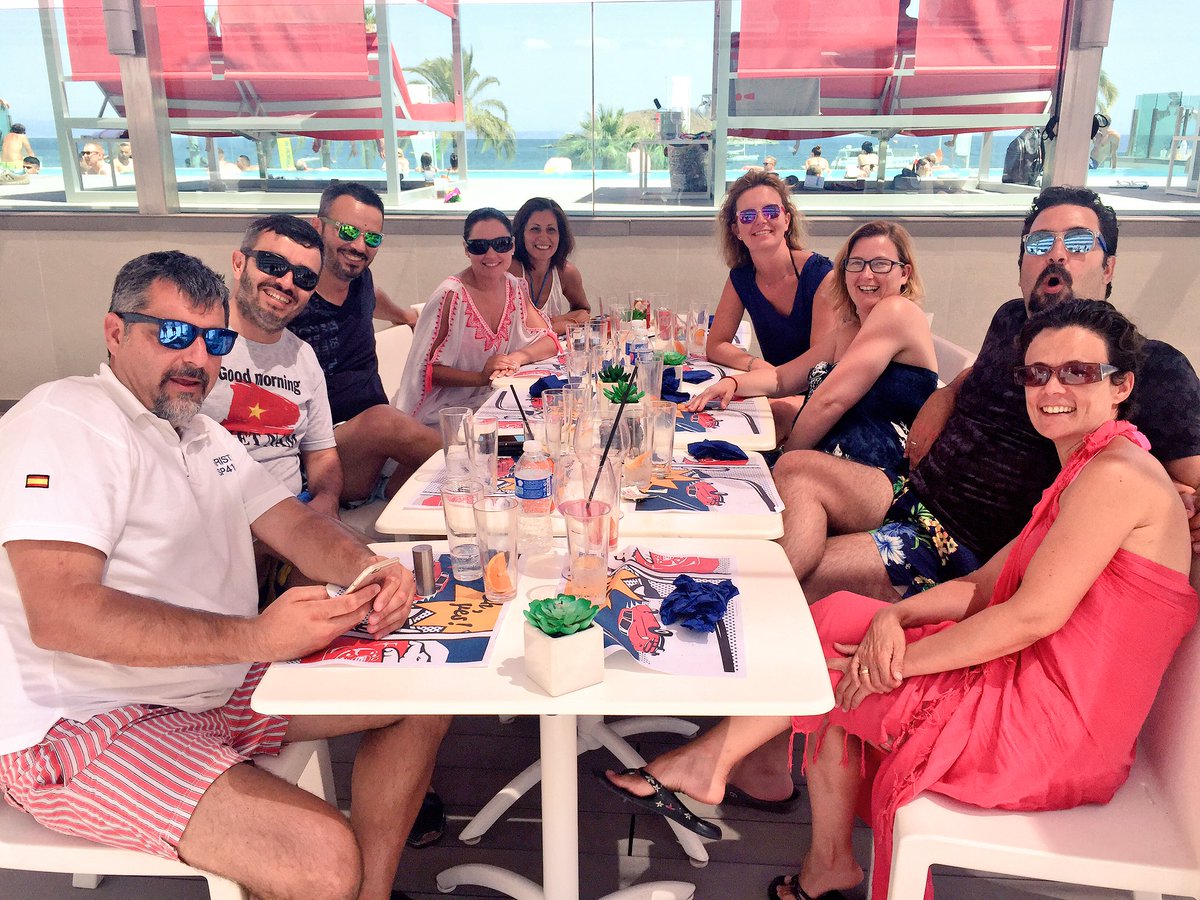 SolHouseCalvia's tweet photo. Siempre es un placer teneros por aquΓ, @alfonso39158961, Carolina Darder y familia π #WaveFans #WaveVisits https://t.co/4uwIacGCYR
